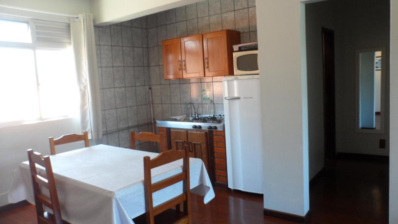 Apartment La *